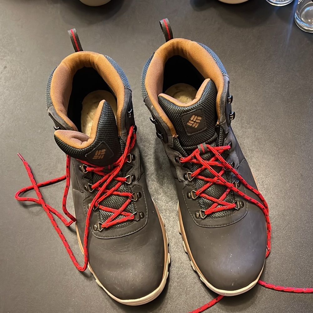 Columbia Brown and Red Hiking Boots Rugged Design - Picture 2 of 8